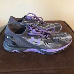 Grey & purple under armor tennis shoes